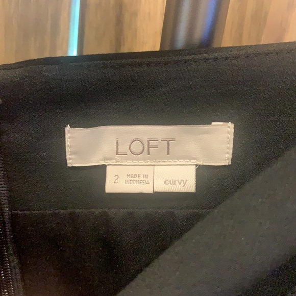 LOFT Women’s Black Pencil Skirt - Picture 2 of 3